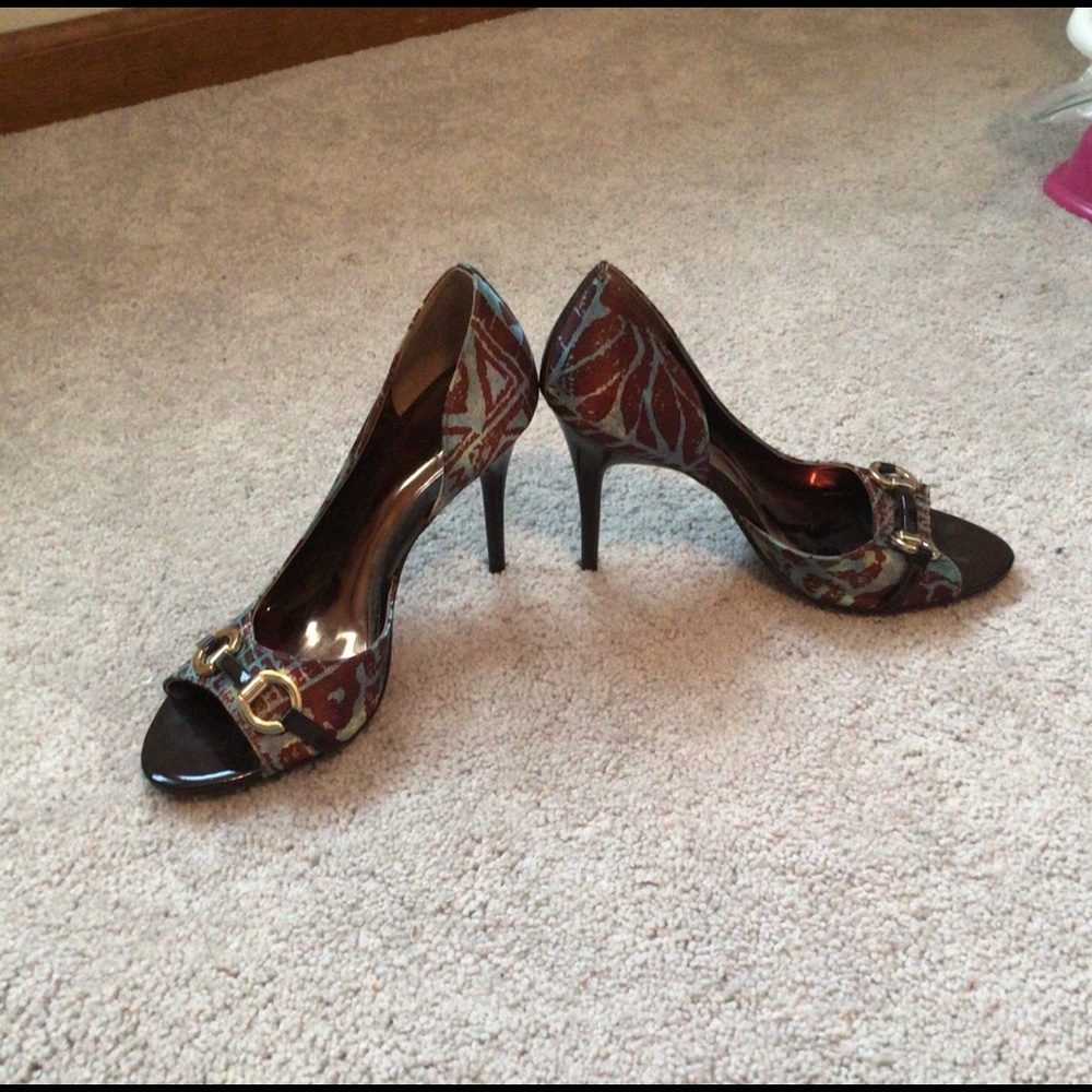 Carlos Santana Peep Toe Heels - Picture 4 of 4